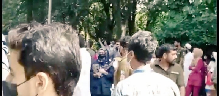 DWMOfficial's tweet photo. Protest against the brutality and NLE in Lahore, Canal Road Lahore has been blocked. Jinnah Hospital Lahore has suspended OPD's services as well.
#ProtestAgainstNLE https://t.co/2JWQNZjYhE