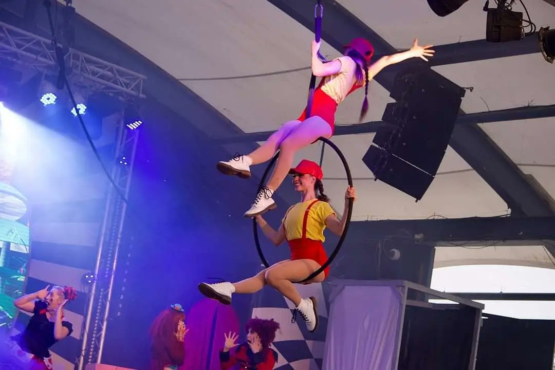 pureentgp's tweet photo. Congratulations to the cast of WONDERLAND on the opening weekend at @flamingolanduk 👑🎂♠️♣️♥️♦️🐰on every day until the 31st October! 

#wonderland #flamingoland #pureentertainmentgroup #halloween #production #magic #silks #aerialhoop

📸 Thank you Flamingopics for the snaps https://t.co/Rrv6J5tdBz