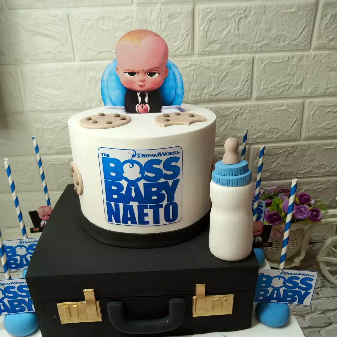 cakesbyruthieee's tweet photo. This last weekend was such a busy one,but we managed to pull it off .We didn't get enough sleep but our clients got beautiful cake and that's all we care about!! Happy 1st birthday to Boss Baby NAETO💙💙 #bossbabycake Pls kindly Retweet 🙏🙏🏾🙏 https://t.co/j6yPe91vAo