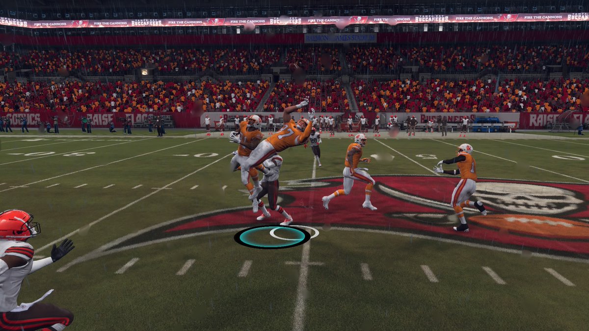 Gronk getting rocked but Evans makes catch!! #Bucs @robgronkowski #PS4share