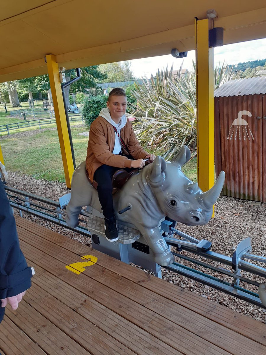 Yesterday and as part of our weekend programme, we visited Longleat,an English stately home and the seat of the Marquesses of Bath. Longleat is a leading and early example of the Elizabethan prodigy house. It is also the home of a safari park!
