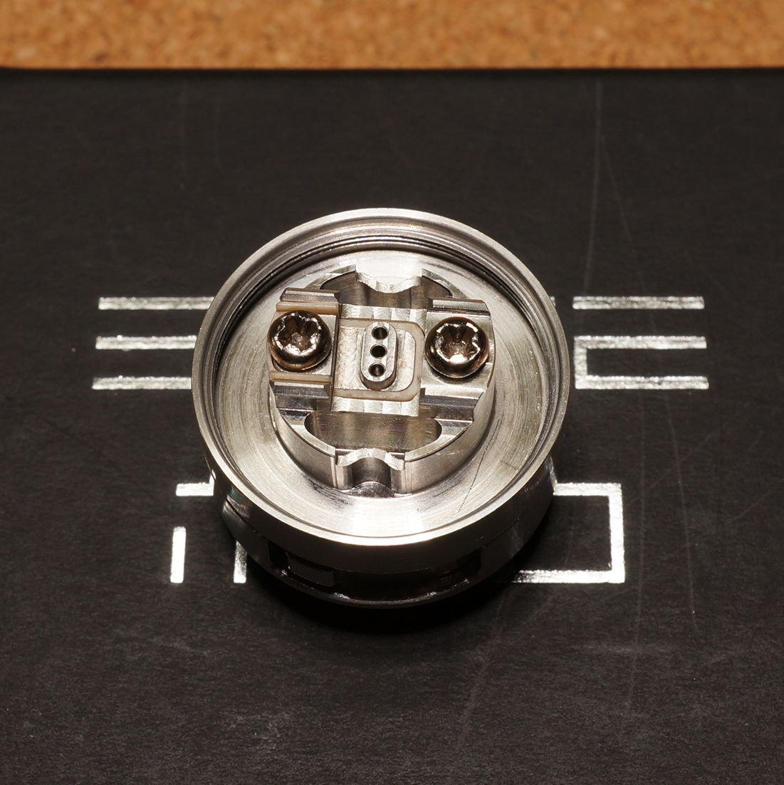 VAlphaline's tweet photo. ELITE Mod|Experiment 3 RTA 入荷。国内では入手困難の大人気 RTA!コンデションはドリチに目立たない傷みがあるものの、それ以外は使用感程度で良好な状態ですので、是非お見逃し無く!😋😘😜 DM大歓迎 #EliteMod #Experiment3 #RTA #RDL #MTL #HighEnd #Vape #vape好きな人と繋がりたい #vape放出 https://t.co/51DQxoy7dK