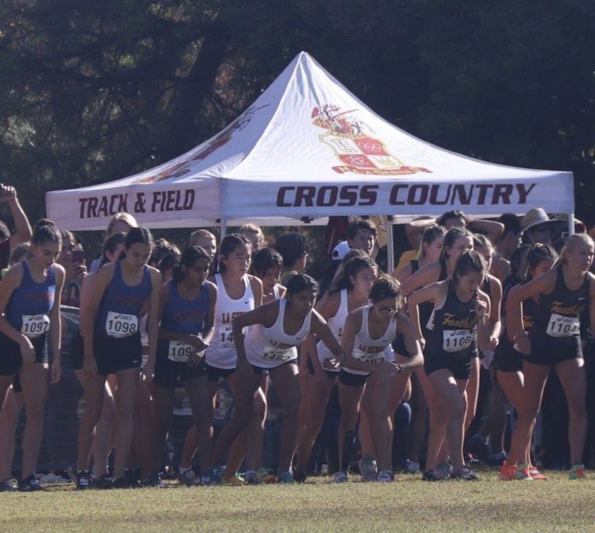 lasernaxctf's tweet photo. Clovis Invitational 2021 - 
Varsity Girls 
Congratulations Lancer Ladies for placing 3rd as a team in the XL Varsity Girls race.

#lasernacrosscountry #lancerpride #lasernahighschool #crosscountry #running #wearels https://t.co/URPq7DwViy
