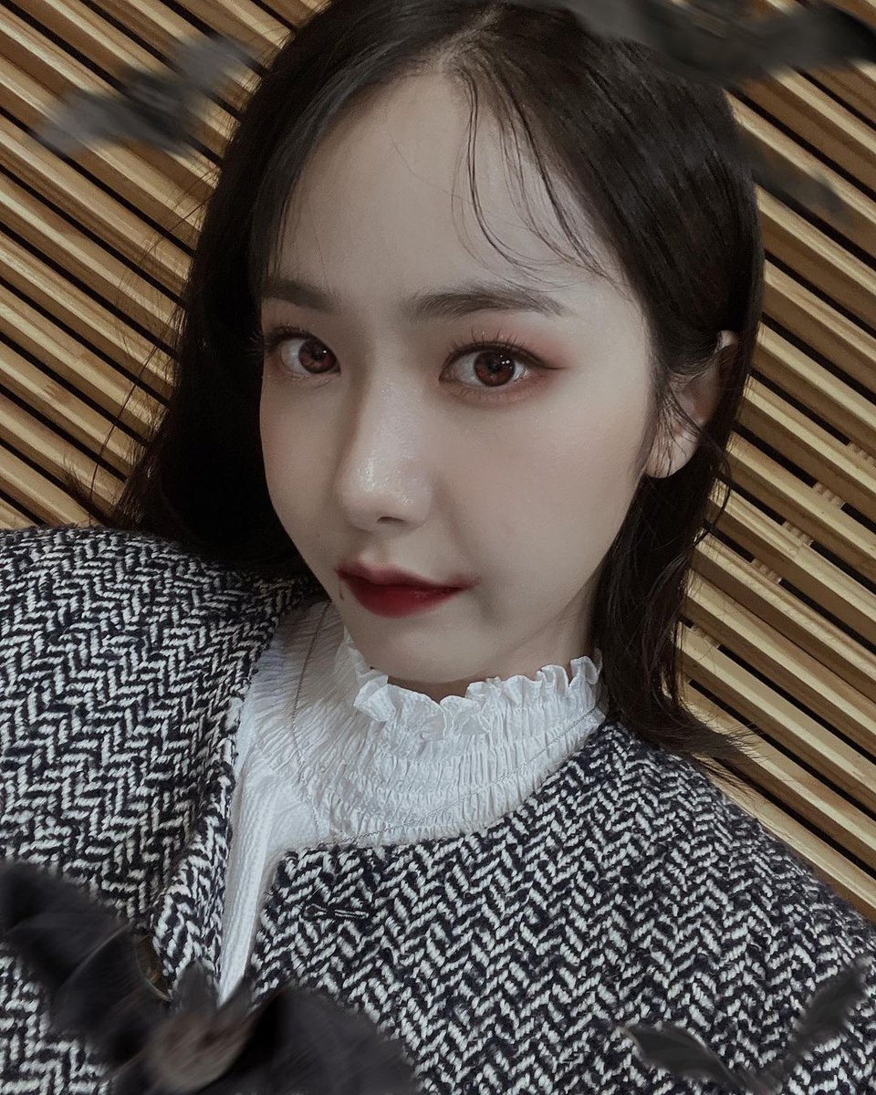유나 인사이드 tweet media