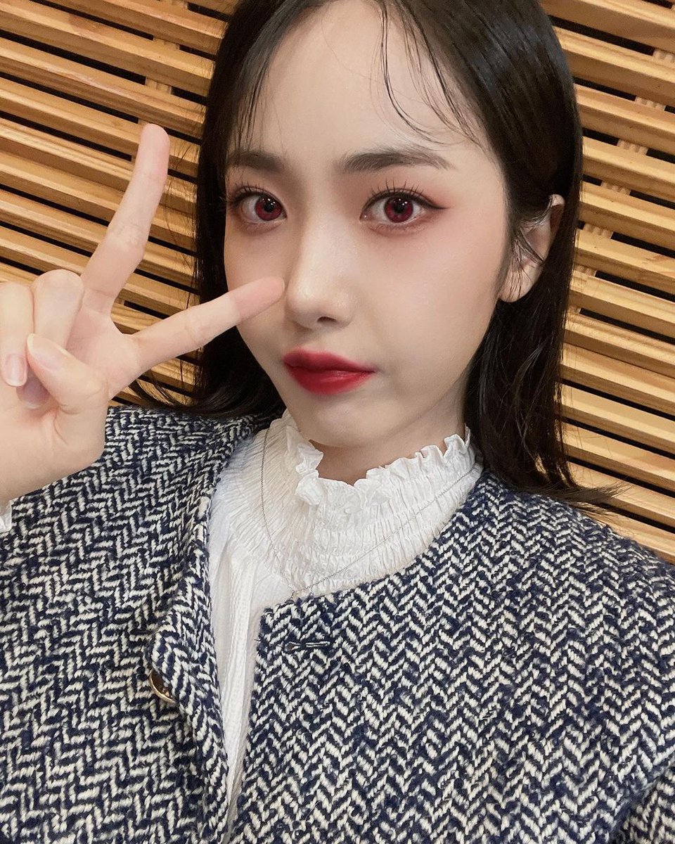 유나 인사이드 tweet media