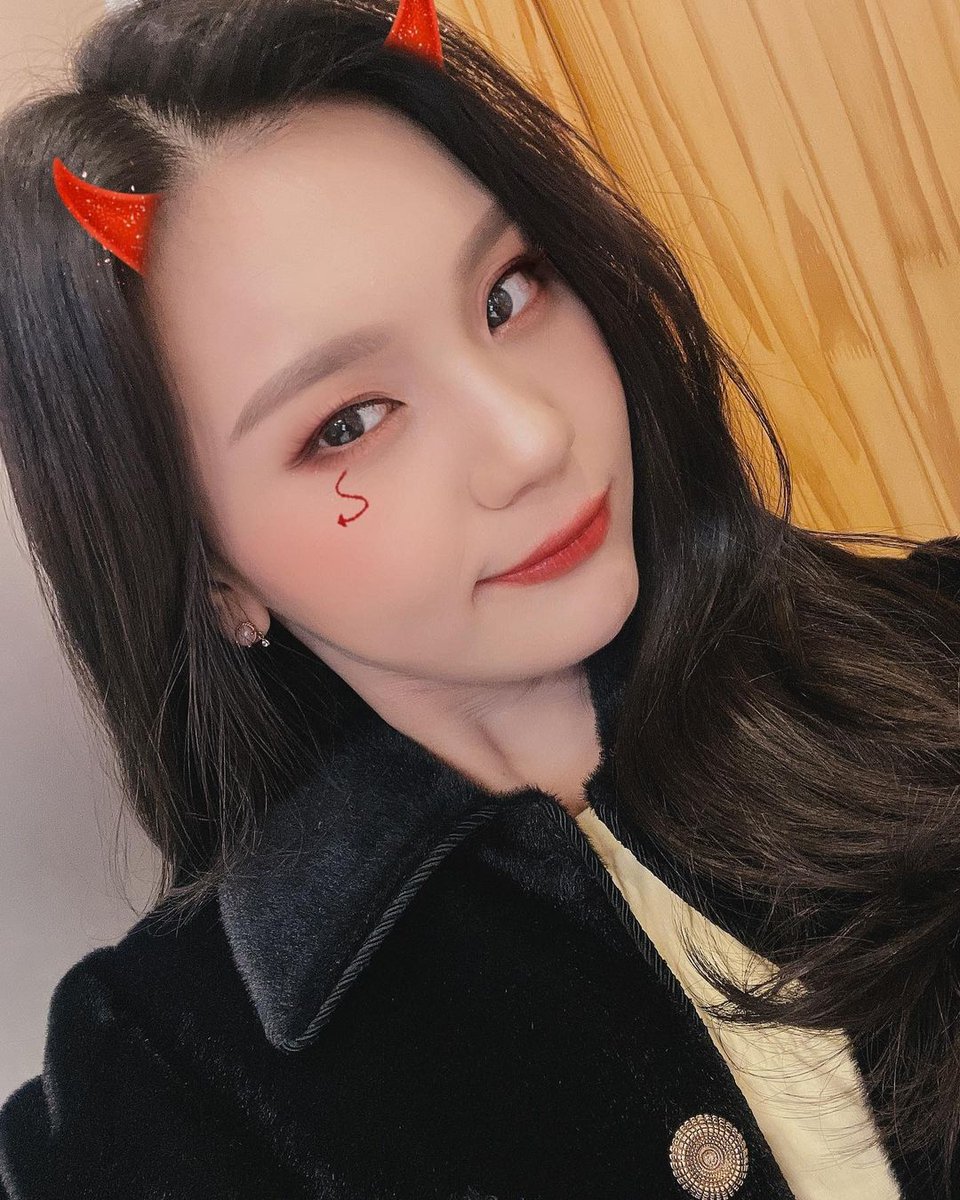 유나 인사이드 tweet media