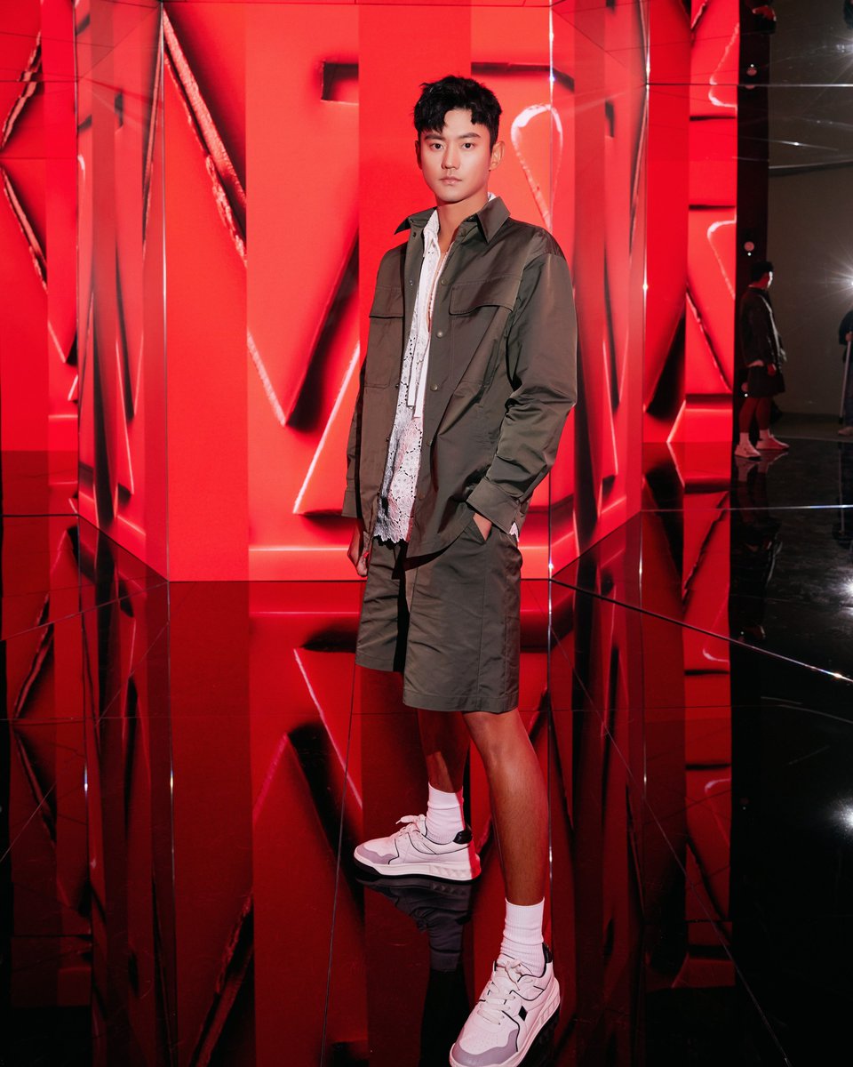 Brand Ambassador #LayZhang, #HeChaolian, #LuoYizhou, #NingZetao were all seen in front of installations celebrating #ValentinoBeauty, the #Rockstud and the #VLogoSignature at #ValentinoResignify Part Two Beijing.