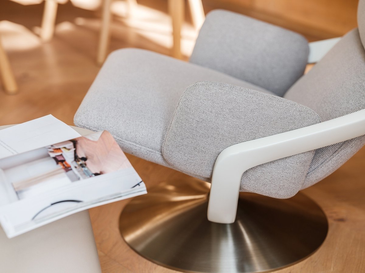 Mishima_Studio's tweet image. Escape the demands of the home office to reset in silence — and style.

Learn more: mishima.studio 

#carbonfiber #floatingchair #interiordesign #airtothethrone #moderndesign