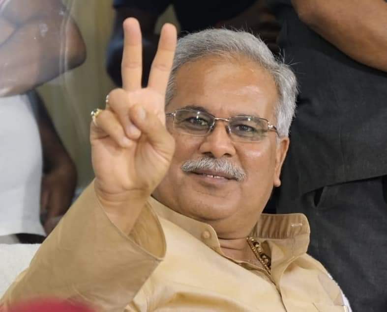एक सर्वे में छत्तीसगढ़ के मुख्यमंत्री मान. श्री <a href="/bhupeshbaghel/">Bhupesh Baghel</a> जी को सबसे बेस्ट मुख्यमंत्री के रुप मे व शानदार कार्यशैली व निर्णय लेने की क्षमता में देश के सभी मुख्यमंत्रियों में आगे बताया गया है। निश्चित तौर में छत्तीसगढ़ को जिस पहचान की आवश्यकता थी,वो सीएम के नेतृत्व ने दिया है