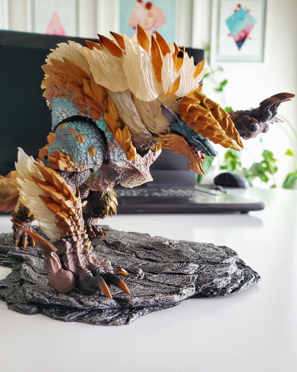 Eriklyart's tweet image. This S.H Zinogre figure is so good ⚡ #MonsterHunterRise