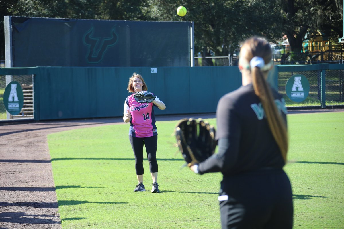 USFSoftball tweet picture
