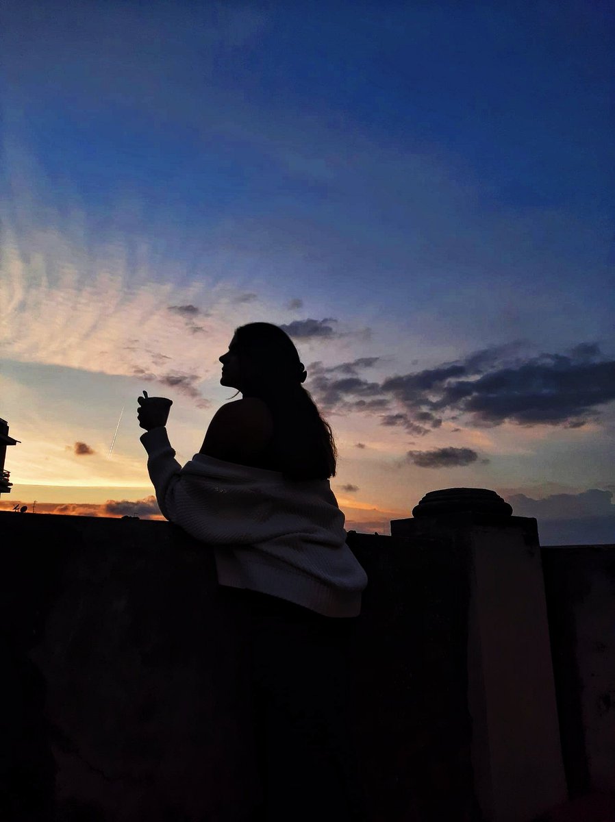 La parte favorita de nuestro piso, amo hacer el descanso de estudio aquí jejej, amo el cielo