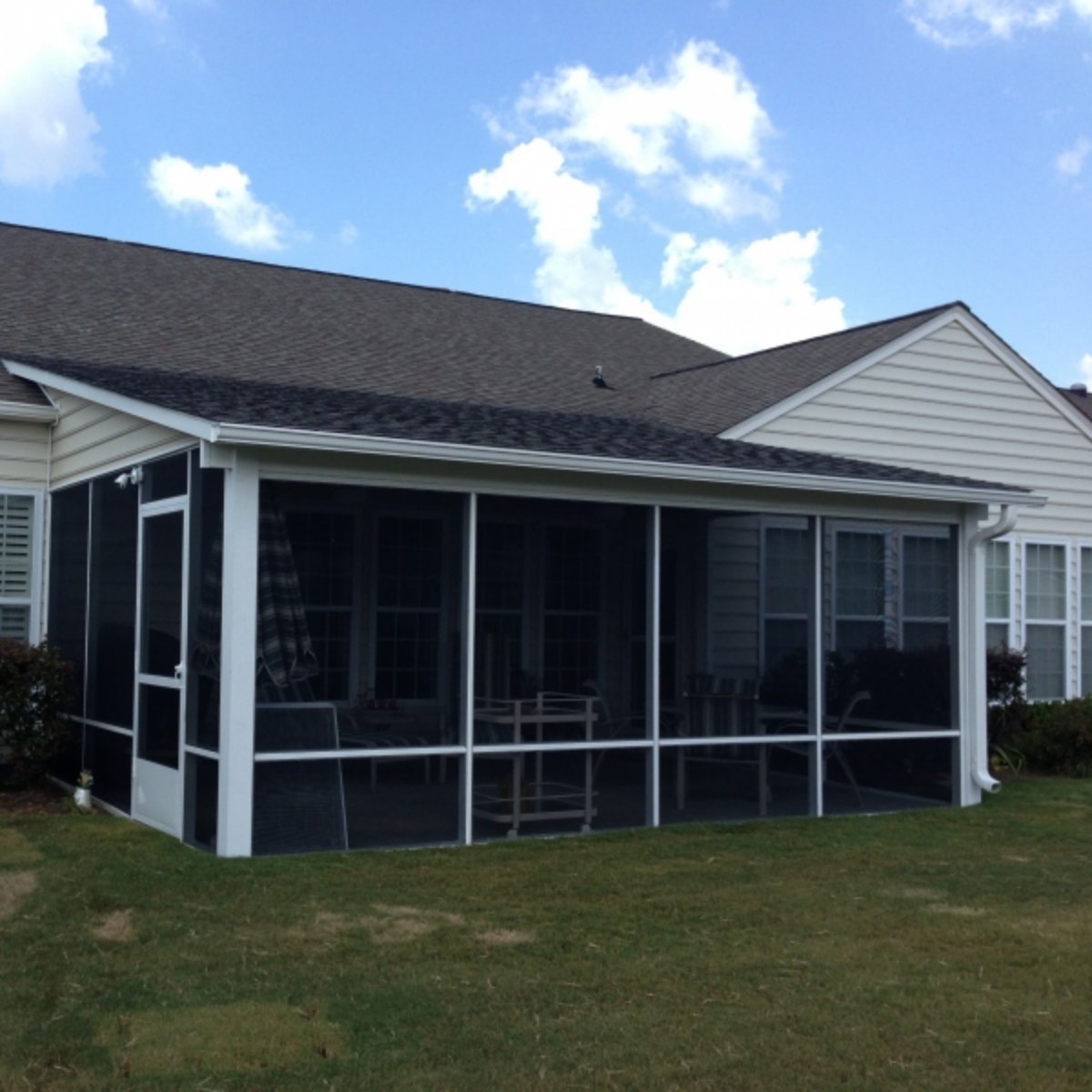 ExpressSunroom's tweet image. Remember to plan for the future! Whether you're growing your family or emptying the nest, you'll want your sunroom to be the right size for your needs. #ExpressSunrooms #CharlestonSC