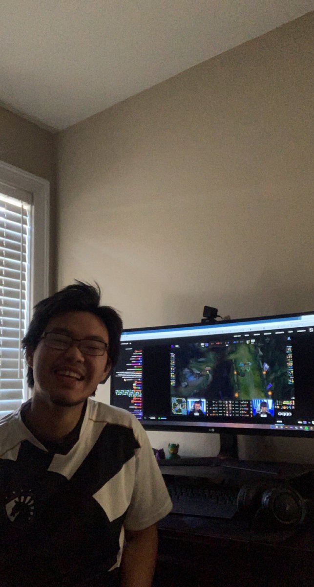 NotTrainerLight's tweet photo. @TeamLiquidLoL @secretlabchairs EARLY MORNING HPPIUM #worlds2021 #TLWIN https://t.co/3WQx8S2ijM