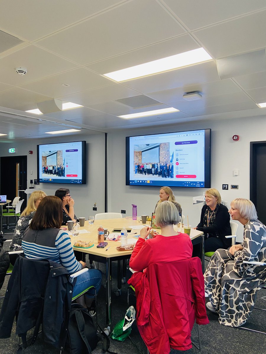 JDawesNICA's tweet image. How do you define the #menopause? Thanks to those who joined @UKNICAofficial for our menomeetup! @VOICE__Global @meera_vijay_ #MenopauseAwarenessMonth