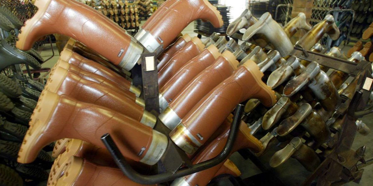 La marque Aigle rapatrie la fabrication de bottes en France buff.ly/3lLc7Ca