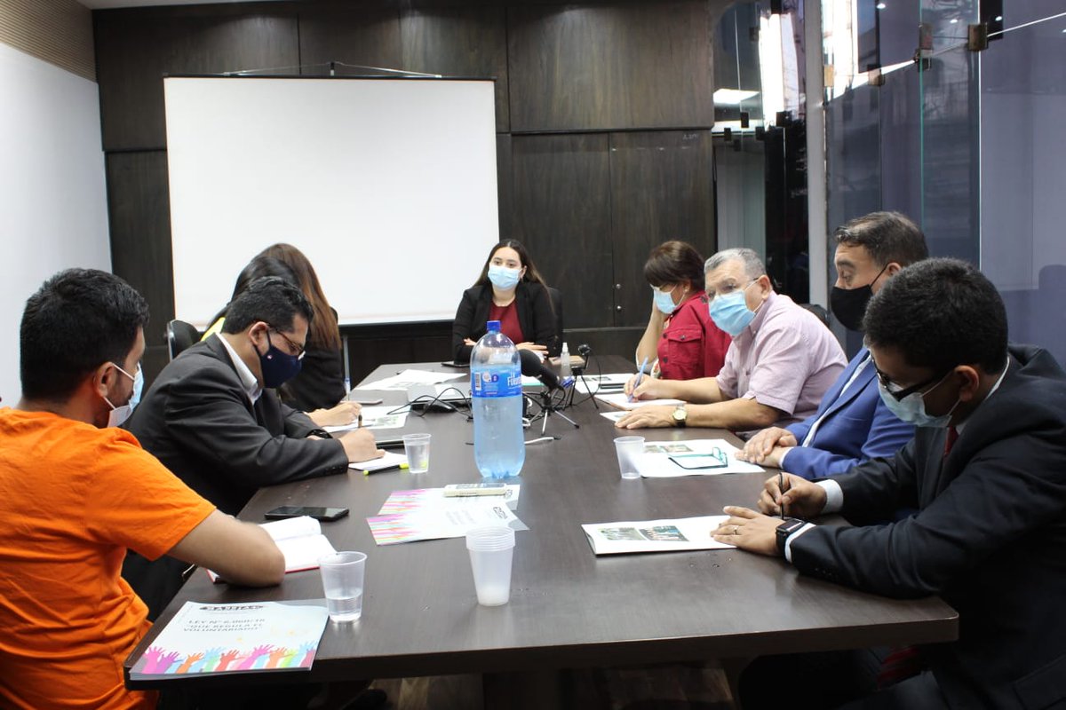 ConavOpy's tweet photo. El martes 14 de Setiembre se celebró la Asunción de los nuevos miembros electos de la comisión directiva del Consejo Nacional de Voluntariado Paraguay en la sede del STP. Elección de nuevas autoridades para el mandato correspondiente al periodo 2021-2022
#CONAVOpy https://t.co/8Y3Krf7VdD