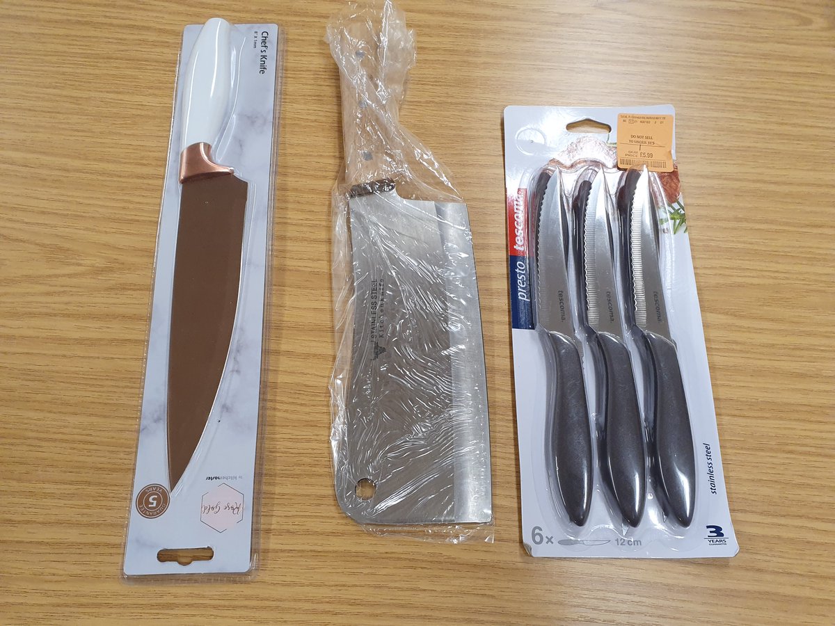 GuardianWMP's tweet photo. 2/3 Educational visits followed and suitably advised. One store, will be formally dealt with by @myDudley_TSO, due to previous incidents. We encourage retailers to adopt the #Challenge25 policy and sign-up to our #ResponsibleRetailersScheme #TestPurchase https://t.co/cNRzZIeTHB