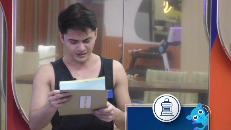 JKMDR's tweet photo. #PBBLivestream 
Tuloy ang sharing with Eian! 🥺
#PBBKumunityPantry https://t.co/IQvGNgj6d2