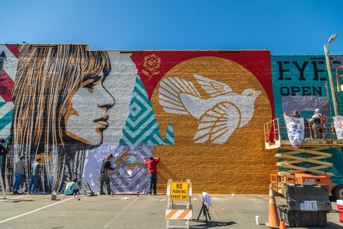 visityorkcounty's tweet image. #Muralprogress of @OBEYGIANT's brand new mural in #RockHill. Stay tuned for the big reveal!
