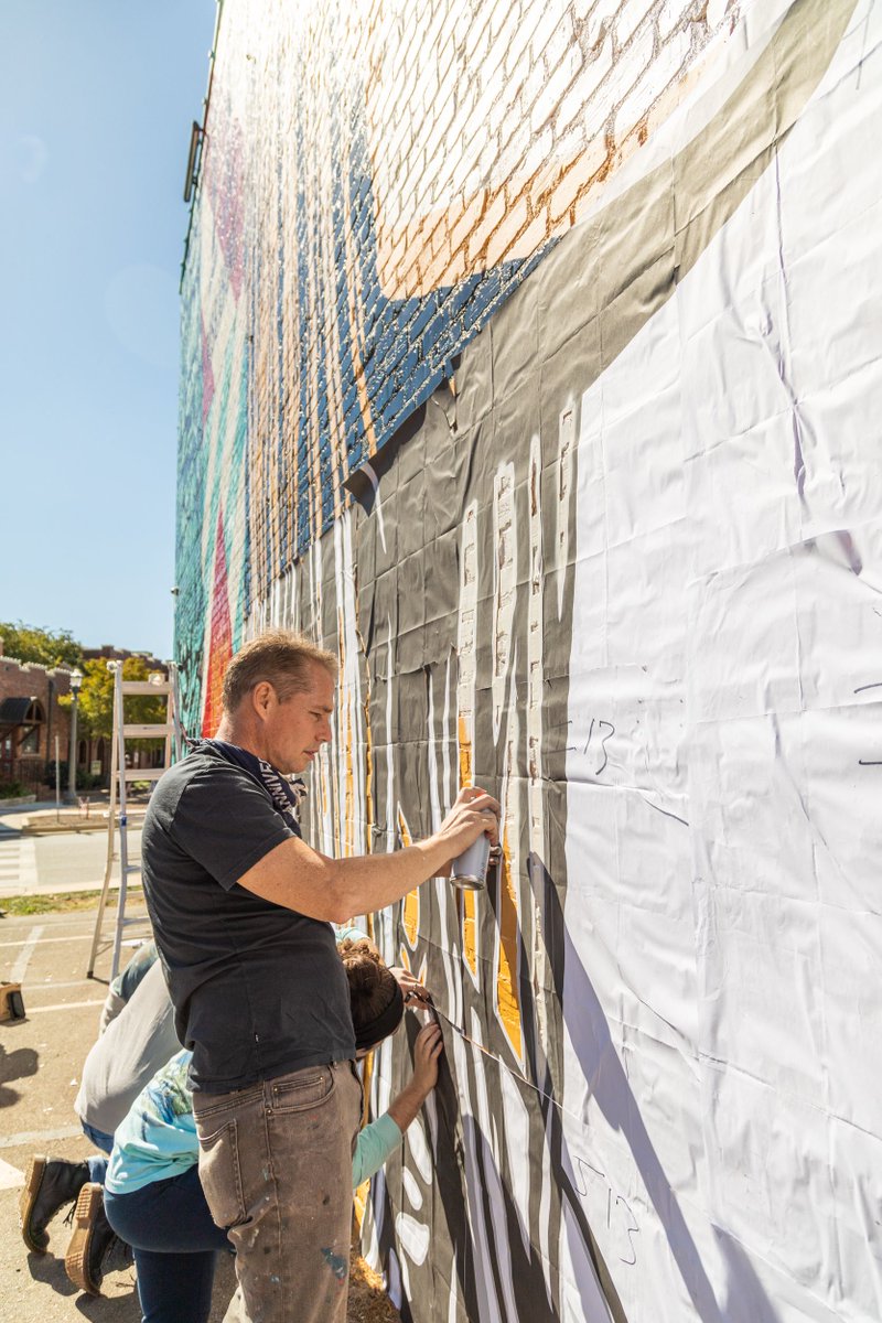 visityorkcounty's tweet image. #Muralprogress of @OBEYGIANT's brand new mural in #RockHill. Stay tuned for the big reveal!
