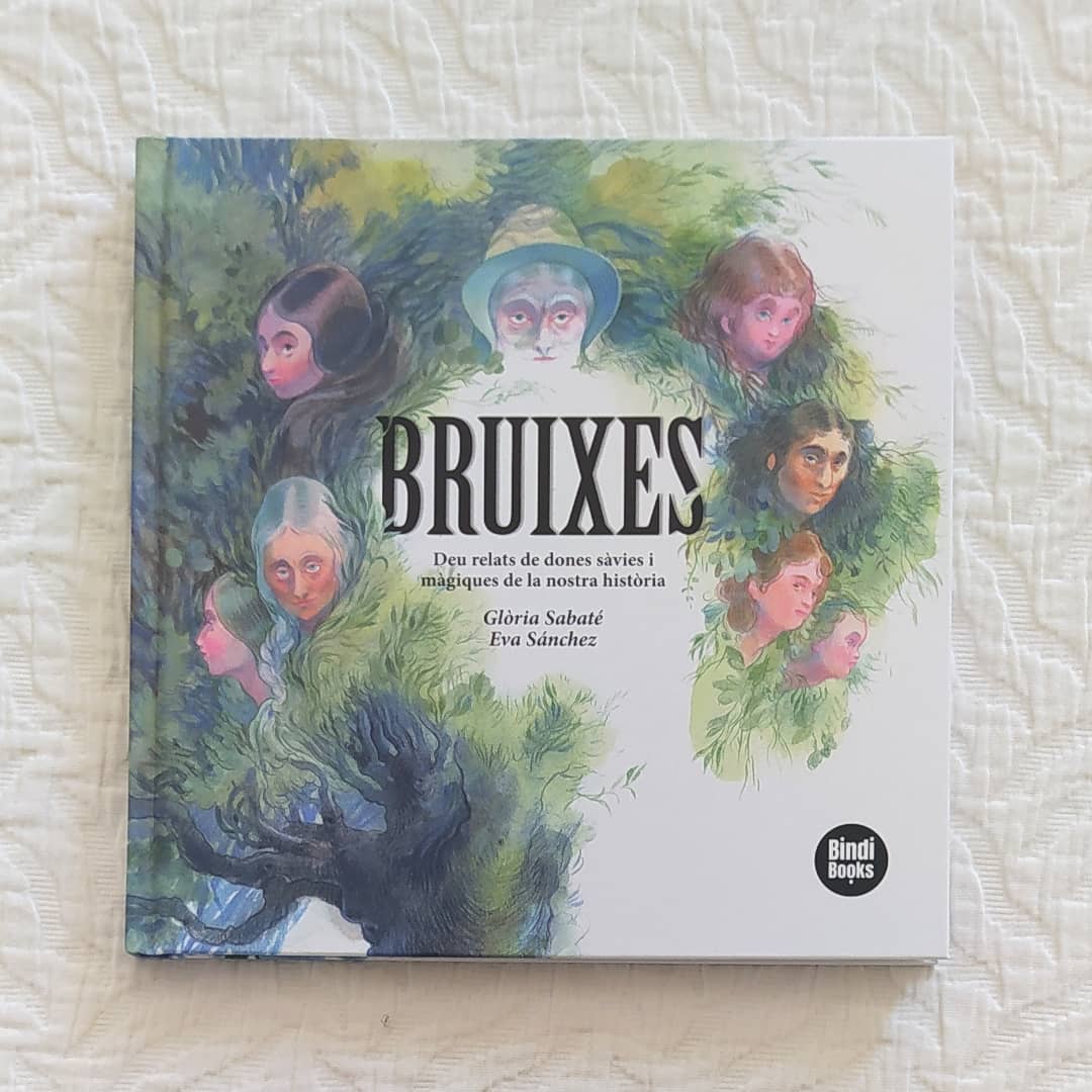 bindi_books's tweet photo. Novetat: Bruixes
Escrit per @SabateMarin i il.lustrat per l' #EvaSánchez
Una meravella:
https://t.co/7zORMnUZ1B
@FinestraLectora https://t.co/9Y4tp3PDky