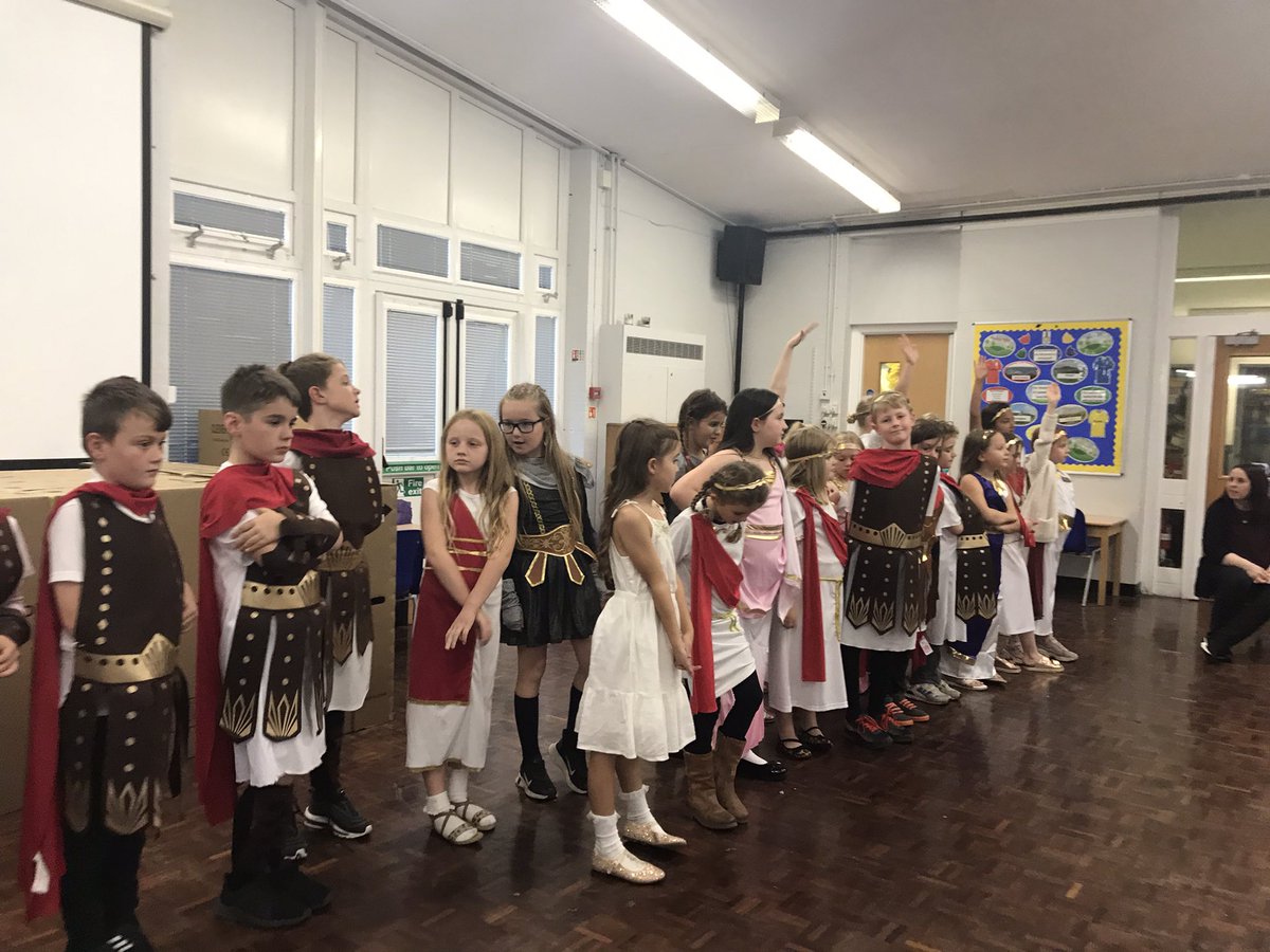 cc_ainsworth's tweet photo. Y4 have had a fantastic day with The Romans!! https://t.co/uGxGsYO7vM