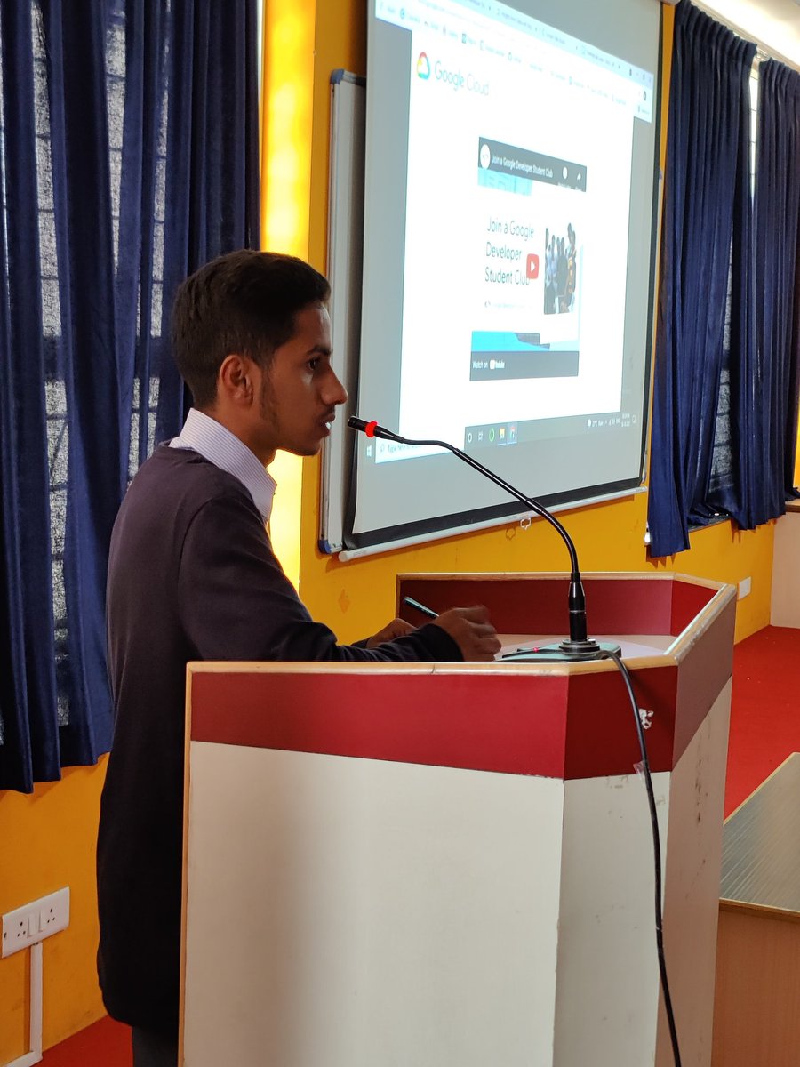 RakshithBN4's tweet image. #30daysofgooglecloud Track 2 🎉⚡
We got the opportunity this time to conduct it offline. 
#gdsckssem #Developersstudentsclub #googledevelopers