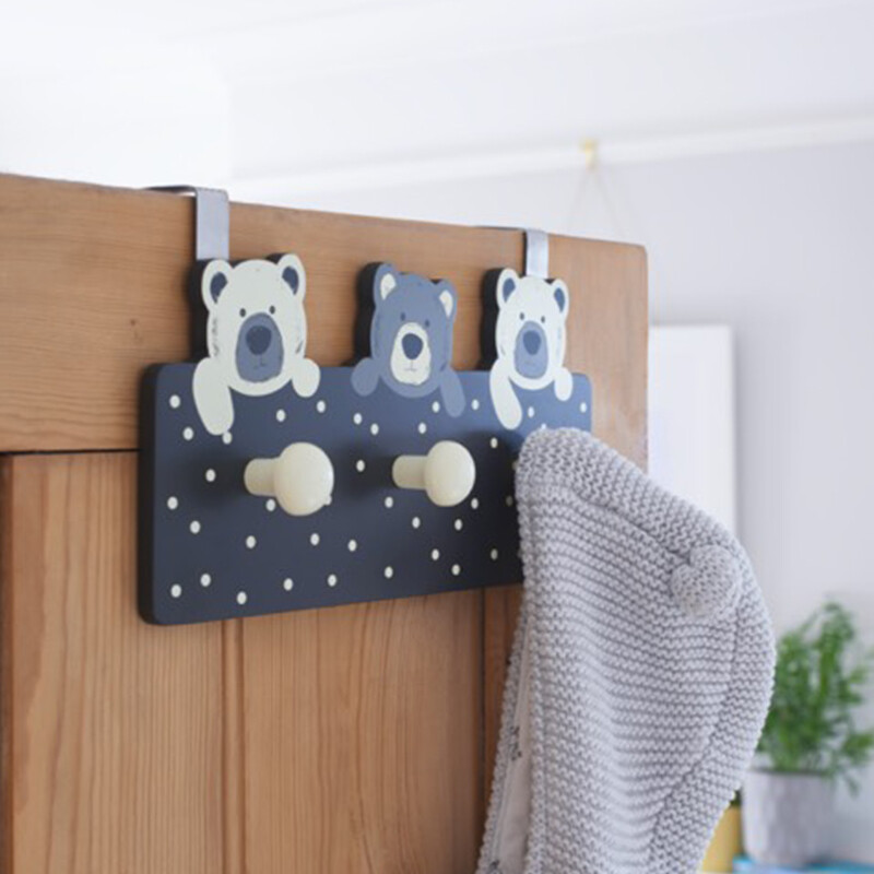 KellyFUnsworth's tweet photo. How cute is this? 🐻
Meet Pip the polar bear, ready to bring smiles to your loved ones this festive season. 🧦
It's just £10 to get your hands on these adorable door hooks.
https://t.co/sbvUN6el1C

#HomeDecor #KidsBedroom #DoorHooks #KidsRoom https://t.co/IcphMHZ91p