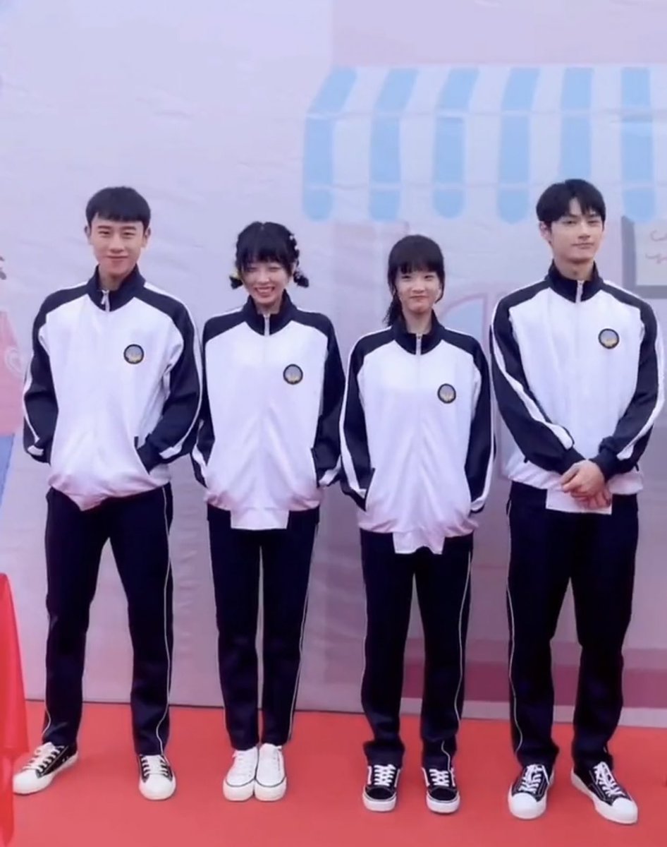 wonhuiful's tweet photo. junhui so tall 🥲 https://t.co/KT9ebYa6ee