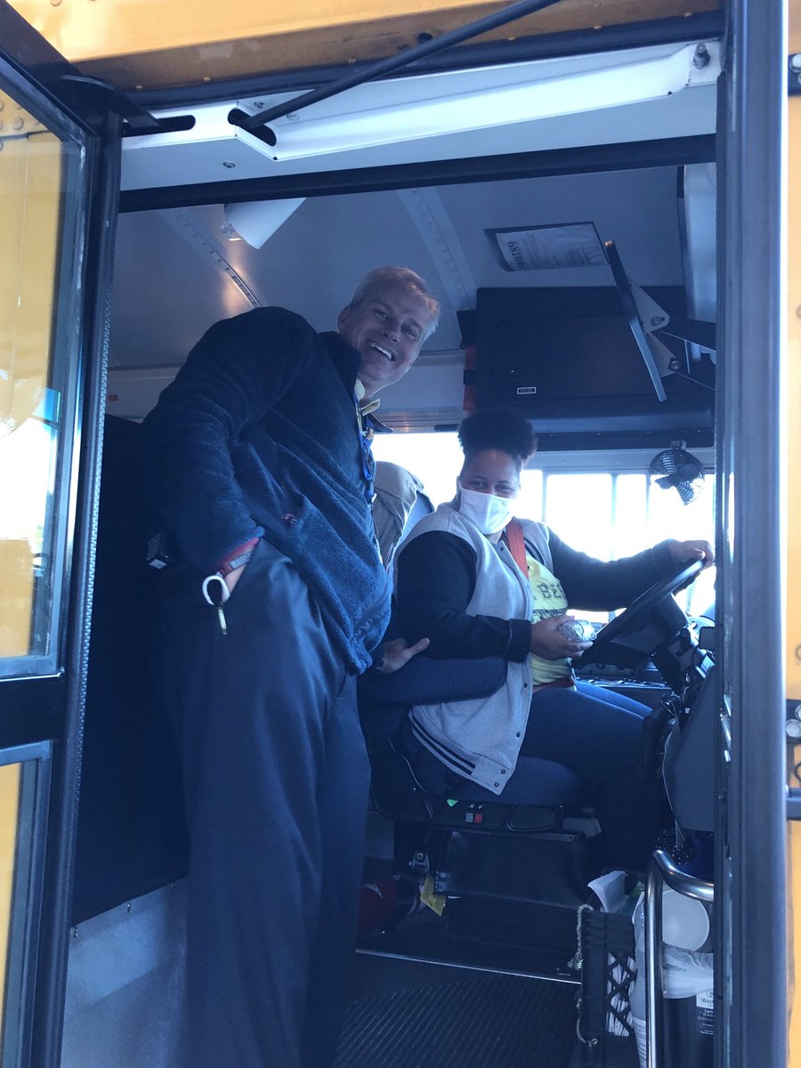 CKnowlton4's tweet photo. Happy Bus Driver Appreciation Day @HenryCountyBOE. Thank you for all you do! https://t.co/1bwwHYVp9i