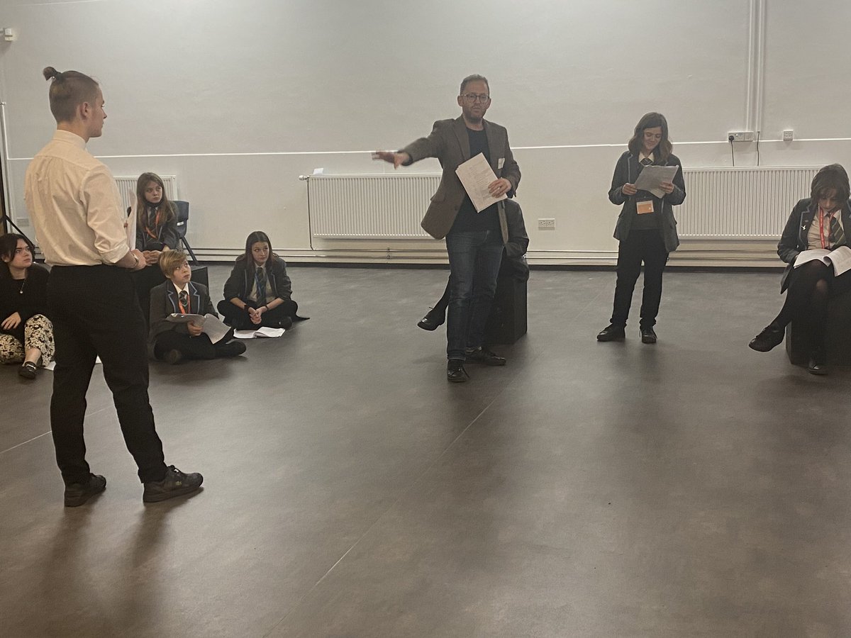 thehartschool's tweet photo. Students involved in the Shakespeare production this year have had input from professional actor Ryan Early who has a huge amount of credits.
Students from a variety of year groups have been involved in some amazing workshops to help them hone their craft. #CETShakespeare https://t.co/7c2yMjPVXR