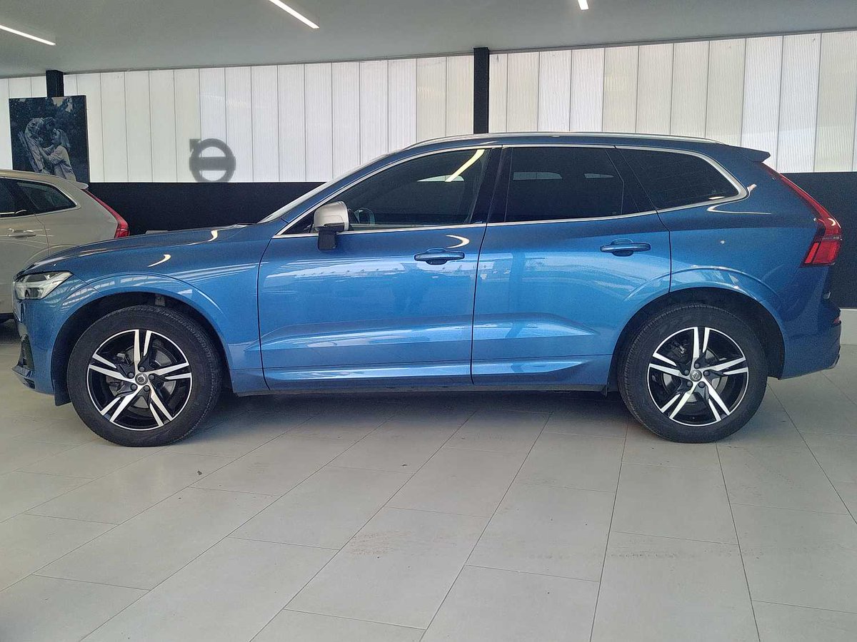 AutoSuecia's tweet photo. Arratsalde on, 

Esta es la primera de las llegadas que os avanzábamos la semana pasada. XC60 D4 R-design. Diésel 190CV acabado deportivo interior y exterior. 

Permaneced atentos que mañana desvelaremos más información.

Feliz semana. https://t.co/YUfLrf7AS6