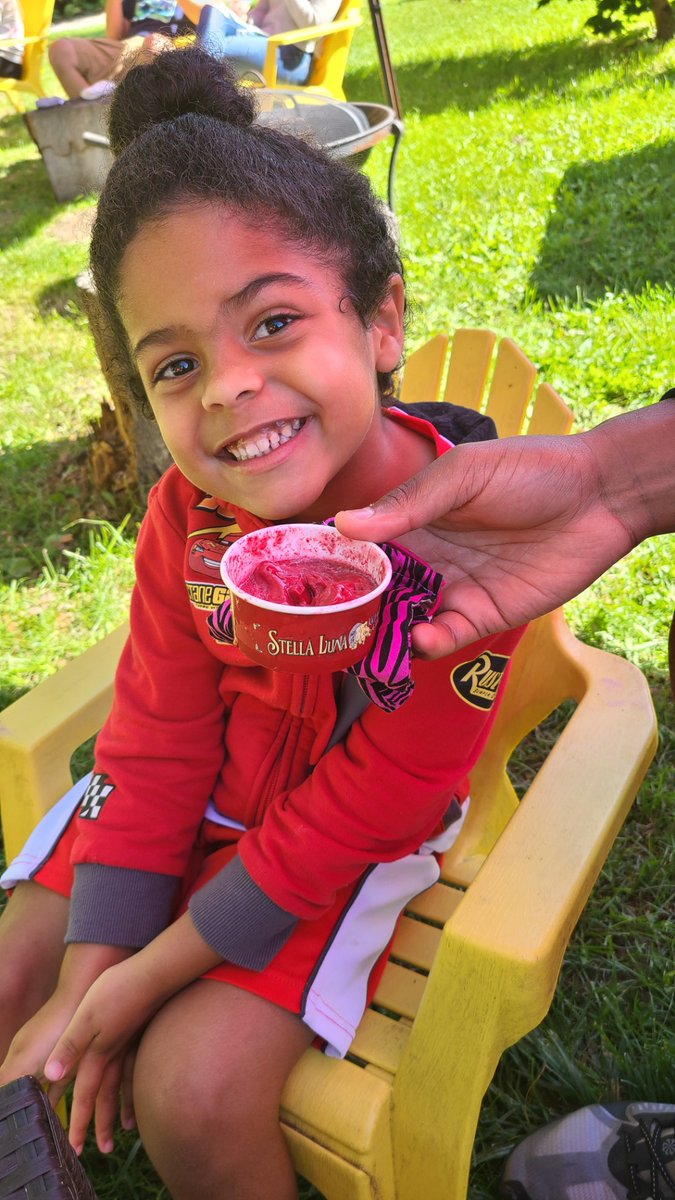 CSutherland_SLF's tweet image. October is small business month. We want to take this time to recognize one of our favourite local #smallbusinesses. @stellalunagelatocafe  
Tammy and her Stella Luna team offer the best gelato anywhere! Yum!

#localbusiness #supportlocal