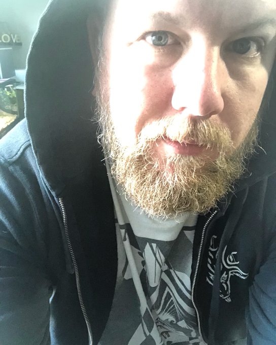 It's cold https://t.co/SRByl7aN5t<a href="/tag/farcry6"class="tags"><span>#farcry6</span></a>