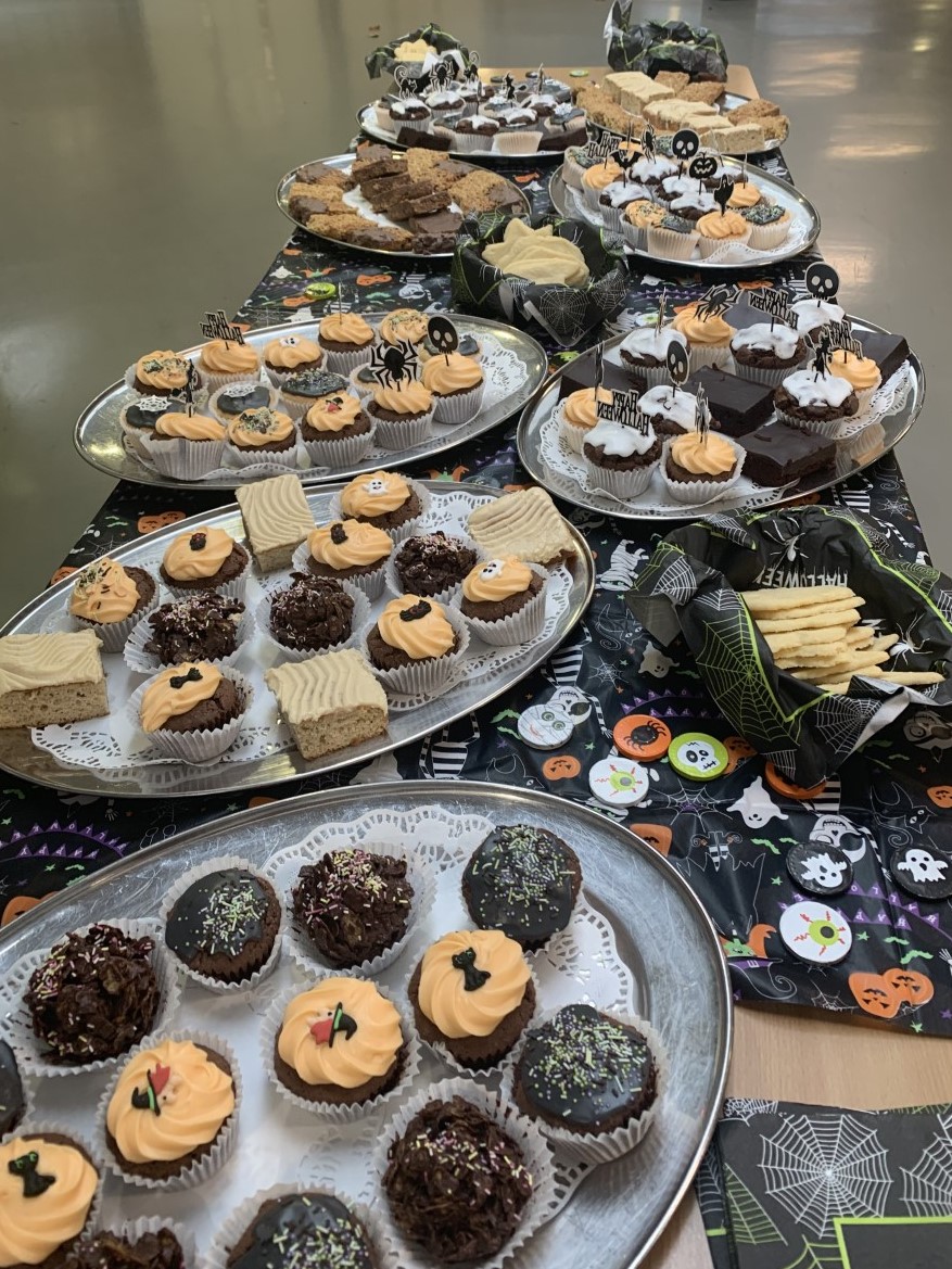 Halloween themed treats today for our amazing teaching and support staff.  Just a small token of our appreciation for the amazing work you all do each and every day! #teamtong #WeAreStar #wellbeing #teamwork
