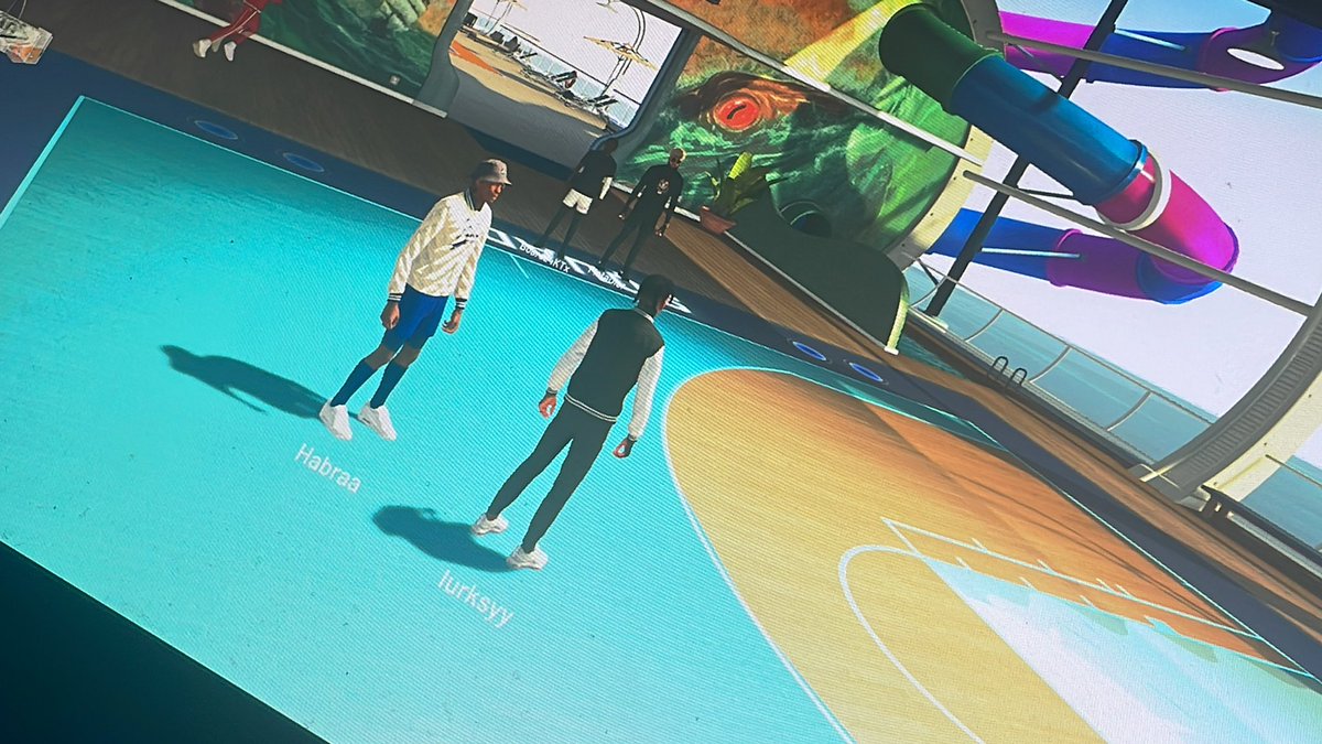 Iurksy's tweet photo. @2KSupport @NBA2K i have been sitting here for 30 minutes fix your game https://t.co/kr3XN8KT95