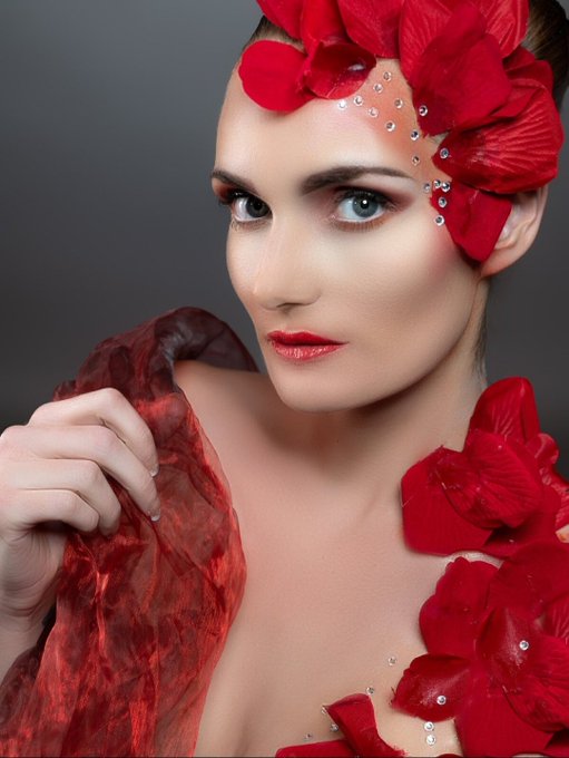 Picture by Carlo_strange  Make up by Jess Sperta  #photograghy #Modele #beauty #flower https://t.co/<a href="/tag/beauty"class="tags"><span>#beauty</span></a><a href="/tag/flower"class="tags"><span>#flower</span></a><a href="/tag/modele"class="tags"><span>#modele</span></a><a href="/tag/photograghy"class="tags"><span>#photograghy</span></a>