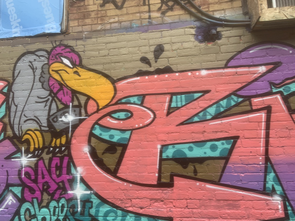 davidbuwalda's tweet photo. Spotted at 4:15pm, Oct. 17 in Toronto. Possible Turkey Vultures (Cathartes aura). #birdsofspraywatch https://t.co/FvnKovlzo9