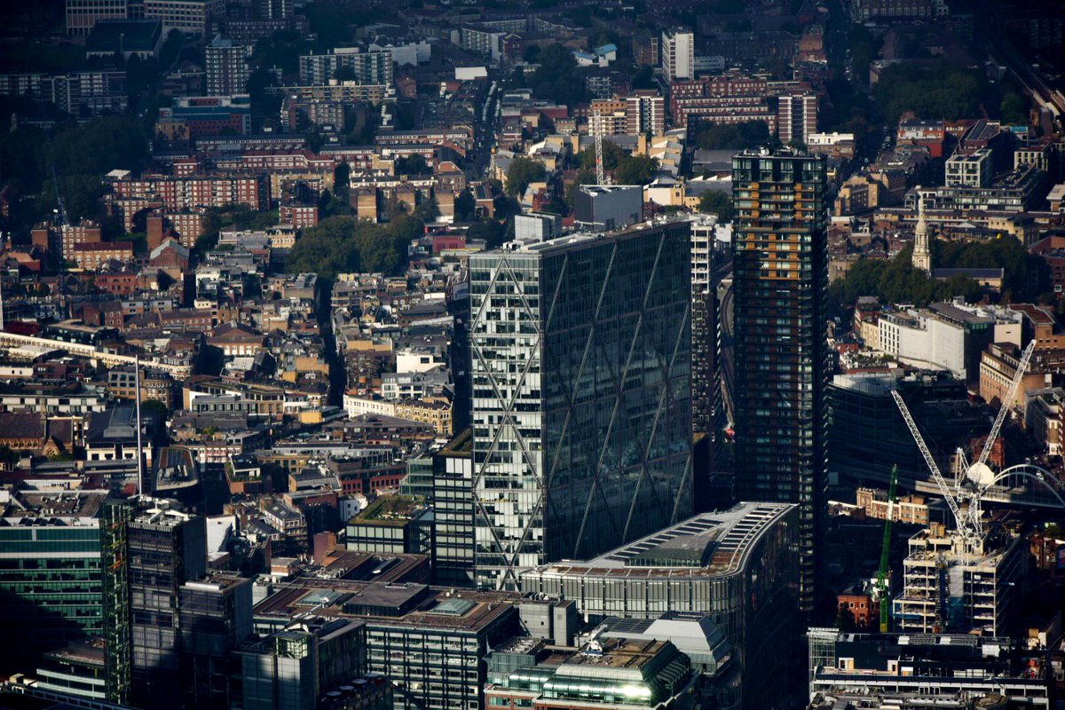 EmviePhotos's tweet photo. @muhammadljunaid Here’s a few from last week 🚁 not my usual view, although, I have abseiled down the building in the 3rd shot! https://t.co/2TAPq1APAi