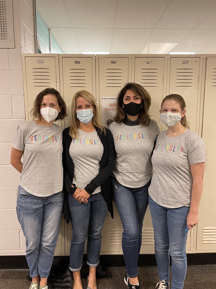 Twin day at the high school. #worldlangquads #seriously? #cfevs ⁦⁦<a href="/laurie_walsh/">laurie walsh</a>⁩ ⁦<a href="/senoritajstone/">Jennifer Stone</a>⁩ ⁦⁦⁦<a href="/MmeBoumitri/">Mme Boumitri</a>⁩