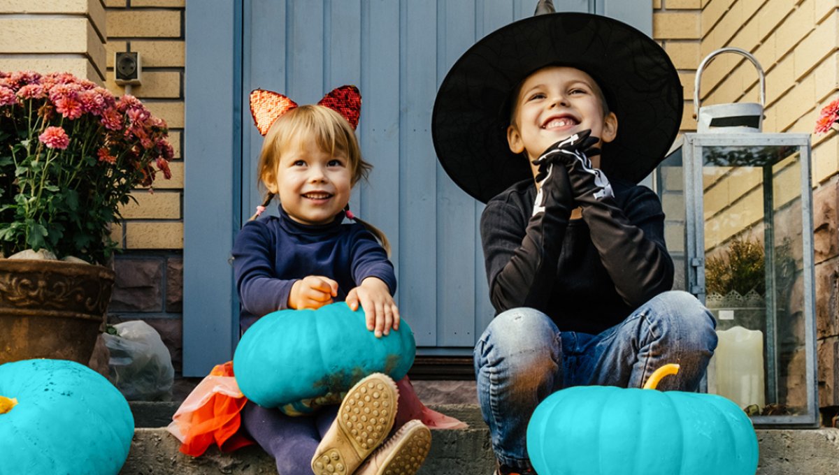 MacKidTravel's tweet photo. Join the Teal Pumpkin Project
Noticing teal pumpkins around your neighborhood? Join in on the fun to make a safer, more inclusive Halloween for the one in 13 kids in the U.S. with food allergies. #ad #tealpumpkinproject  https://t.co/usVeJfN7S4 https://t.co/FHnjPbUr3a