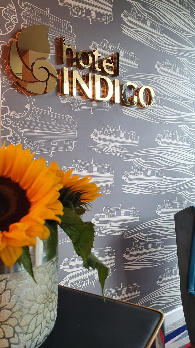 The best experiences are formed through excellent customer service. 🔔

Call our team today to reserve your stay 📞 0121 643 2010 option 7 or email us📧 info@hibirminghamcube.com