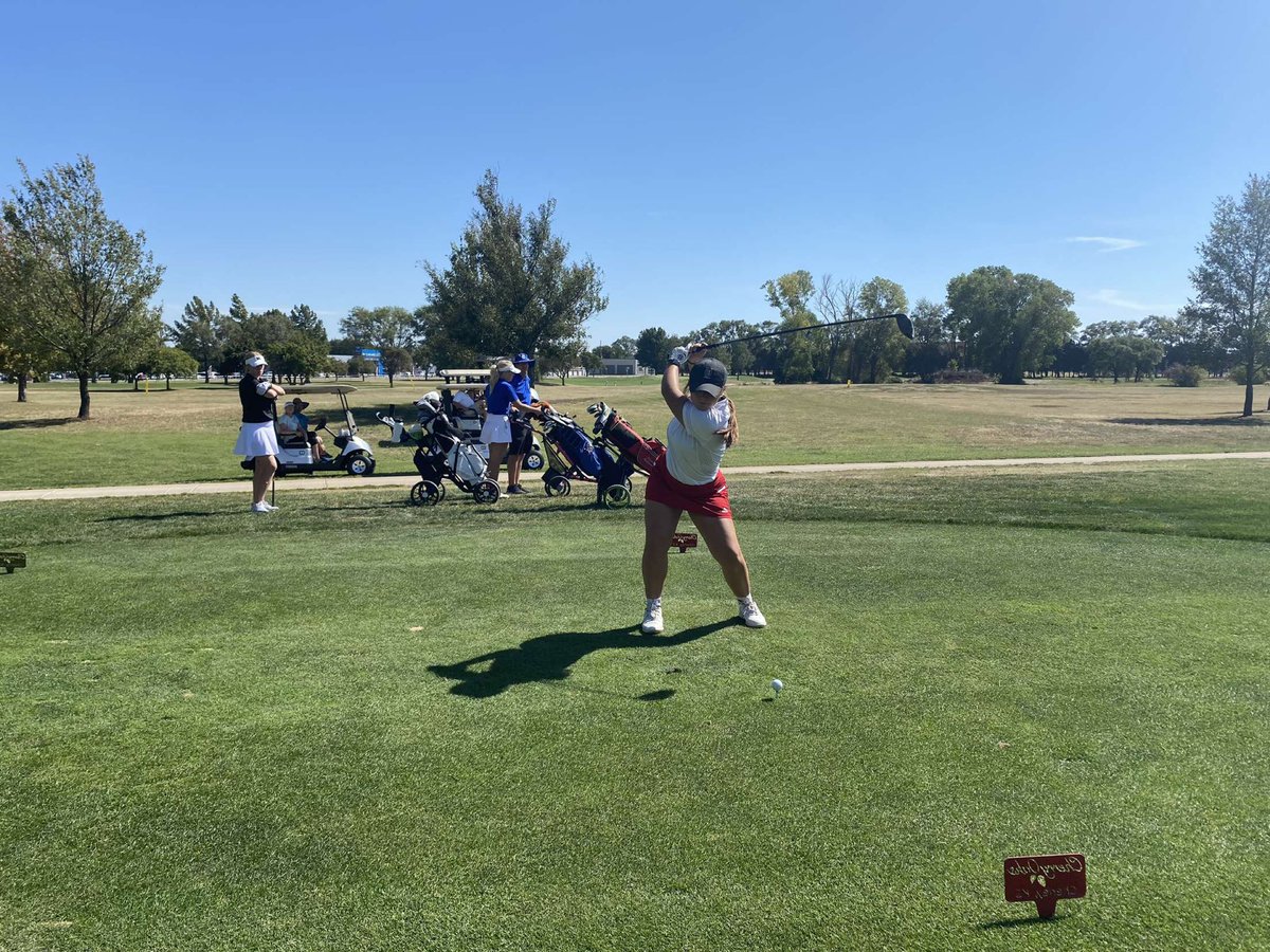 WHSStudSect's tweet photo. Good luck to @kasiahrichmond as she competes in the state golf tournament today! ⛳️ Bring home some hard ware Kasiah!! https://t.co/MgafV3pRUm
