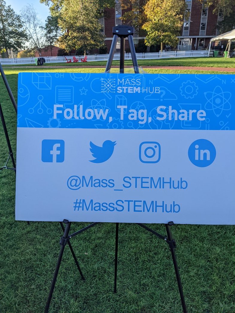 TomDriscollEDU's tweet photo. Excited for a live conference today with teachers across the New England Region at the @Mass_STEMHub @pltworg Fall Conference @WPI! Follow #massSTEMhub to learn along with us. https://t.co/510nIsqyzn