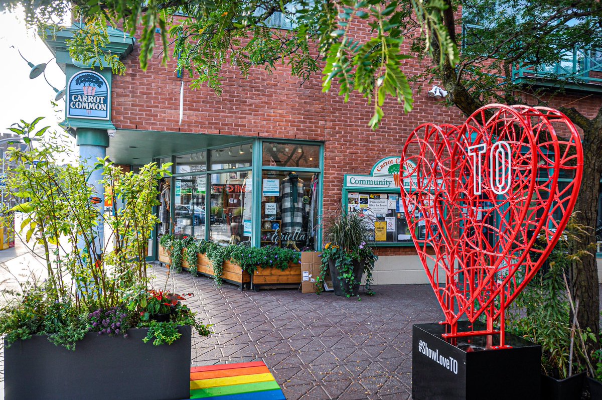 BroadviewDanBIA's tweet photo. Happy Monday! Don’t forget to visit our #ShowLoveTO heart at the #CarrotCommon . Only here for a limited time. Head to our IG for #LoveofLocalTO #Giveaway contest
@culture_to @cityoftoronto @SeeTorontoNow @IconicToronto https://t.co/0Xpp51ZuSl