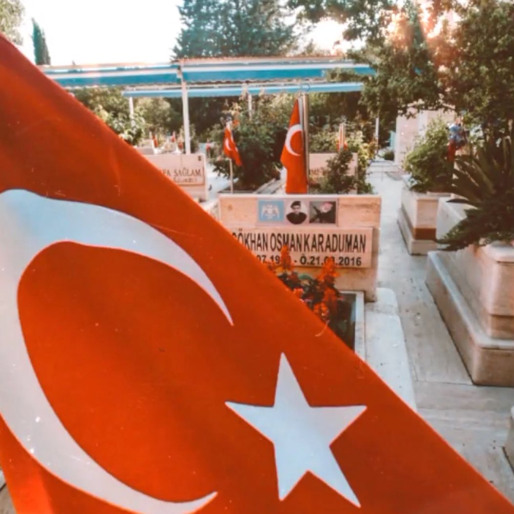 Evvelce gidenlerin asil ruhları şad olsun!
#EvvelceGidenlereSelamOlsun