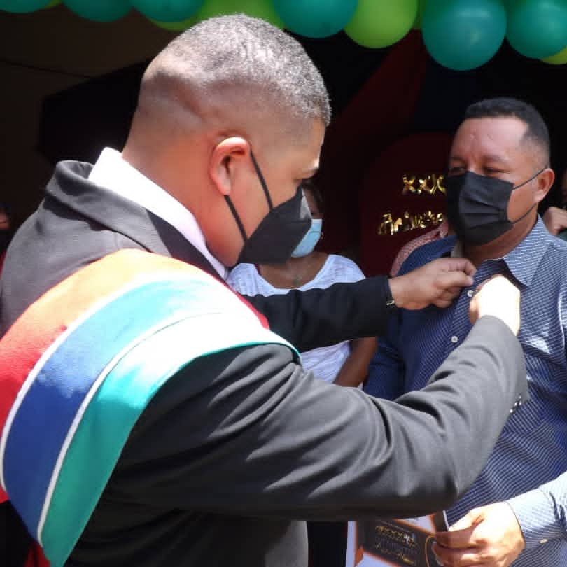 #18OCT Quiero que nuestra gente tenga muy clara esta tarea, Unidad, unidad, unidad ¡Cómo Chávez nos enseñó!. Desde nuestras trincheras seguimos defendiendo con orgullo al Glorioso @psuv_simonplanas . #Juntos garantizaremos la Victoria este #21Nov 
#FelizInicioDeSemana