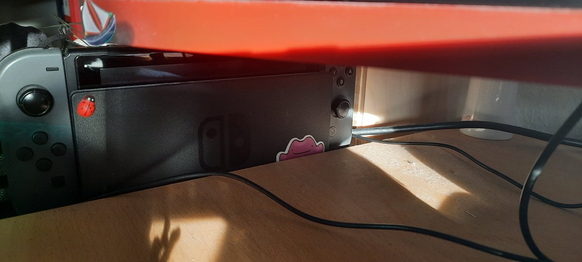 TheShipOfArt's tweet photo. mir is das Lurkerditto eben erst aufgefallen haha https://t.co/S0KDzwDd0a