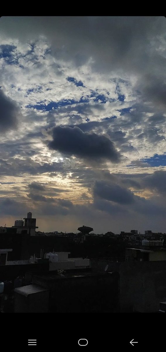 mikky_dahiya's tweet photo. Today's sky!😍
#skynews #sunset #rainoutside https://t.co/KwXb5y1lMm